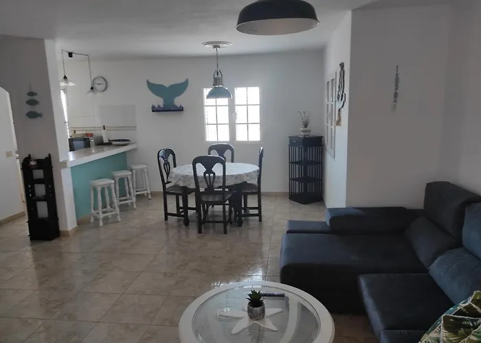 Casa De Pajaritos. Villa *