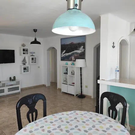 Casa De Pajaritos. Vila