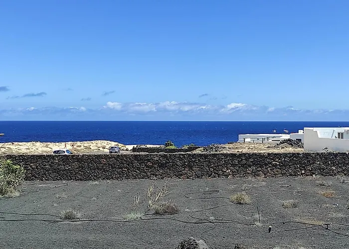 Casa De Pajaritos. * Charco del Palo
